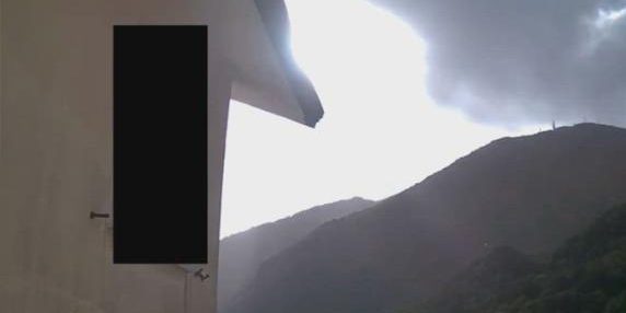 La potente scossa di terremoto ad Avellino (3,6) dalla webcam