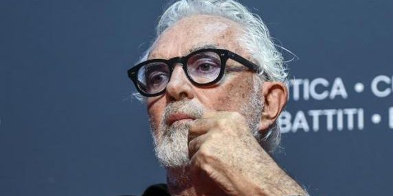 Flavio Briatore e la Cultura del Criticare in Italia: Una Visione Innovativa per il Futuro di Torino