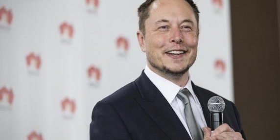 Gli azionisti di Tesla approvano il maxi-stipendio di Elon Musk, via libera al piano di investimenti da mille miliardi di dollari
