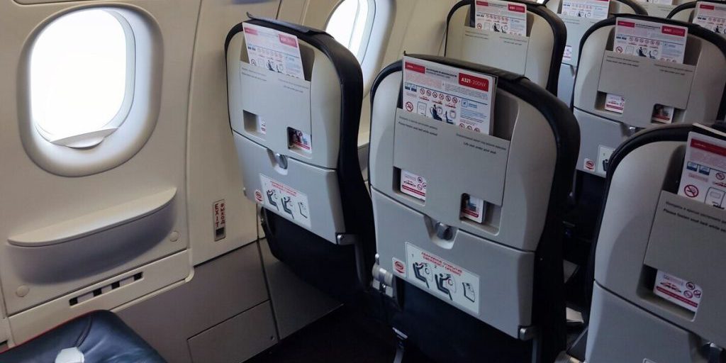 В Пулково сняли с рейса нетрезвого пассажира за буйное поведение на борту