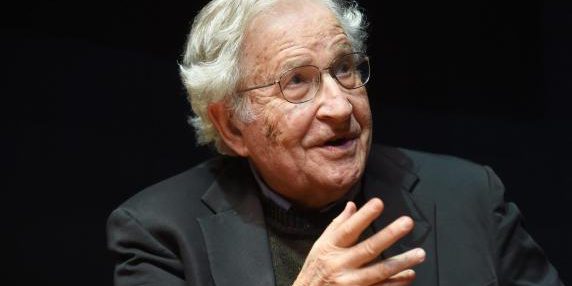 Noam Chomsky e i documenti di Jeffrey Epstein: accuse di pagamento di 270.000 dollari