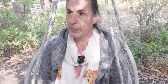 Catherine racconta la vita con la famiglia del bosco in un nuovo video
