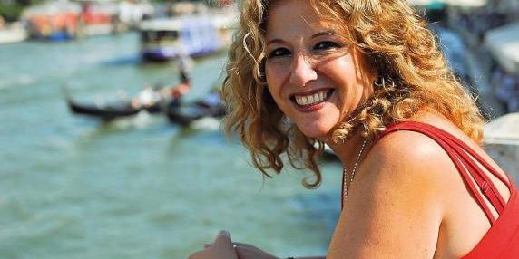 Rossana Tescaroli: da vittima di un falso amante a paladina anti truffe affettive online