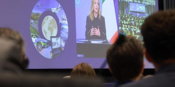 Meloni: centri in Albania aprono la via alla gestione dei flussi migratori nell'UE