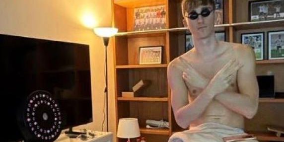 Lampada a luce: la fotobiomodulazione per un recupero più rapido dei calciatori