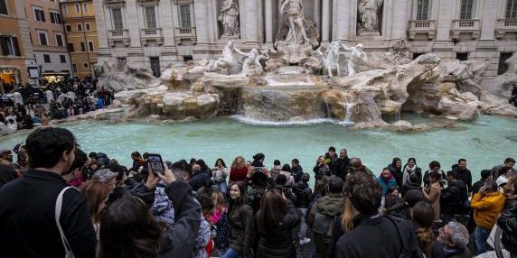 Onorato: 2 euro in Italia, 50 euro negli USA per la stessa attrazione