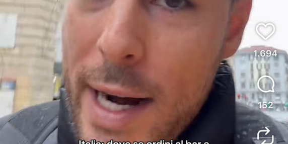 Bar esclude imprenditore digitale per aver usato il portatile