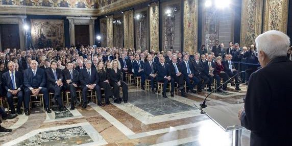 Il Quirinale respinge la proposta di apertura della finanza, annullando il piano pensionistico