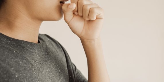 Matteo, 13 anni, evita i cibi solidi per paura di soffocare: un disturbo alimentare legato all'ansia