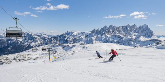 Sciatore di 21 anni muore a Courmayeur dopo aver colpito un albero eseguendo un'uscita di pista