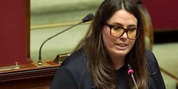 Controversia alla Camera: avvocato Nicola Quatrano accusa Liliana Segre di psicopatia durante conferenza