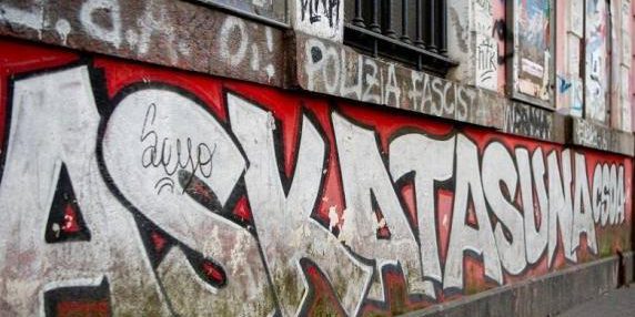 Corteo di Capodanno Askatasuna a Torino: vigilanza elevata per possibili scontri