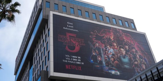 Stranger Things: l’influenza degli anni ’80 sulla cultura pop e le reazioni al finale della quarta stagione