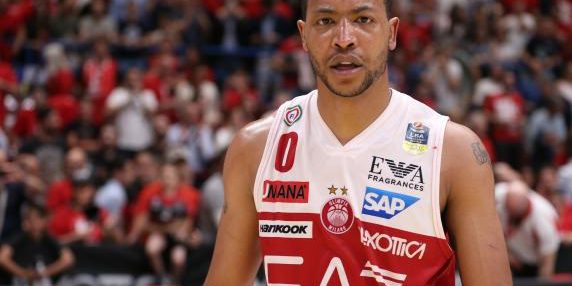 Arrestato in Grecia un ex giocatore dell'Olimpia per possesso di 250 grammi di hashish ricevuto dagli Stati Uniti