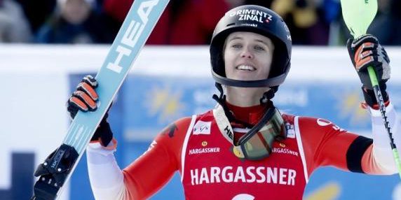 Super Rast vince lo slalom di Kranjska Gora, Della Mea piazza al sesto posto