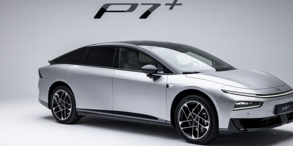 Xpeng P7+: nuova berlina cinese con 500 cavalli, guida autonoma e ricarica in 12 minuti al Salone di Bruxelles