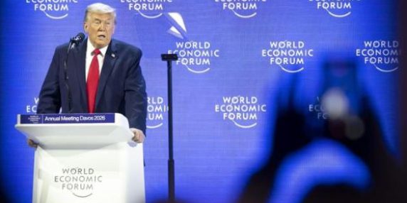 Trump: l'Europa è “irriconoscibile” e propone di comprare la Groenlandia