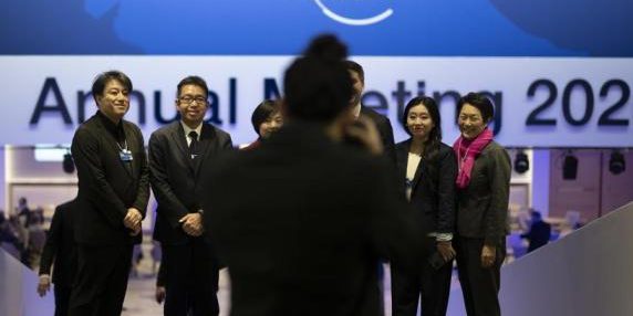 Trump revoca l’invito al premier canadese Carney al Consiglio di pace durante Davos