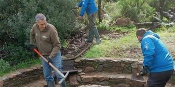 Volontari di Domus de Luna puliscono i danni del ciclone Harry in Sardegna
