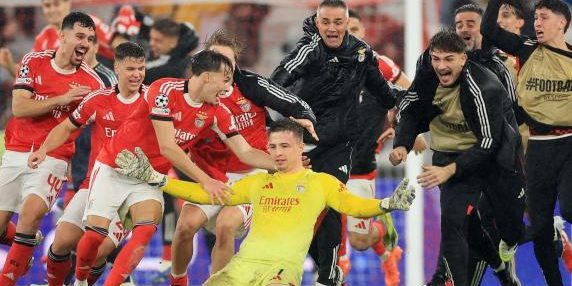 Trubin, portiere del Benfica, salva Mourinho con un gol nella Champions League