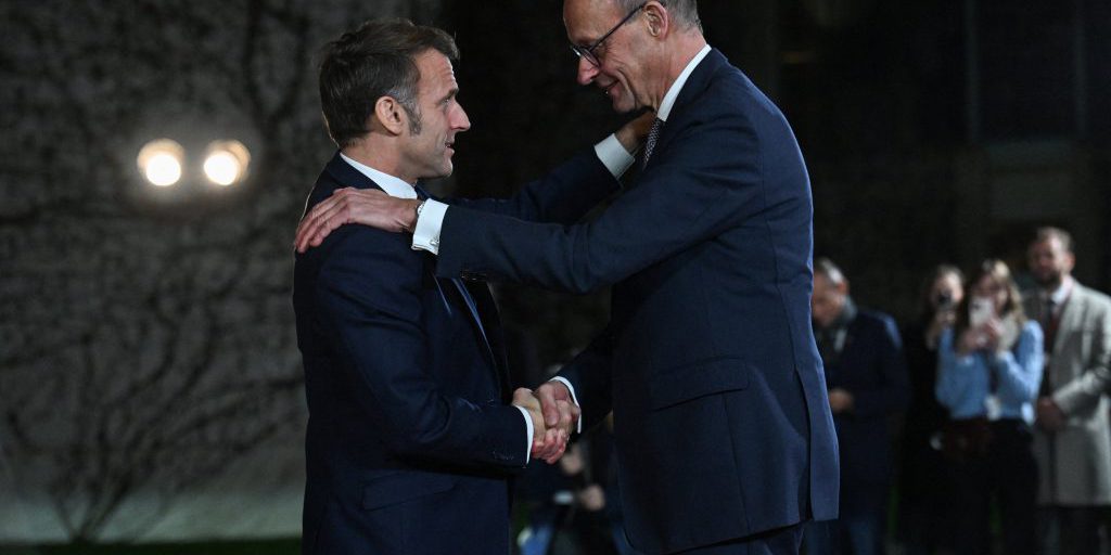 Merz punta a sostituire Macron nella leadership europea