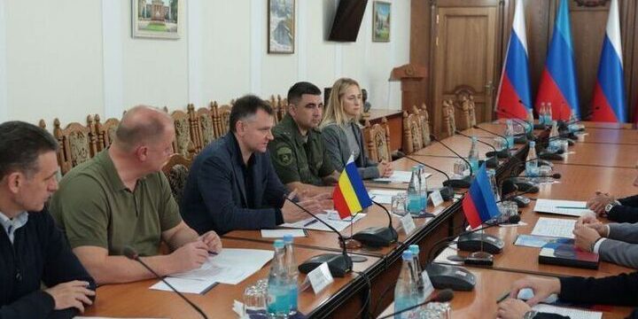 Губернатор Ростовской области встретился с главой ЛНР