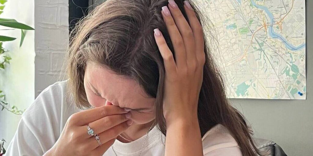 Невролог Копцева: приступ мигрени могут спровоцировать вино и шоколад