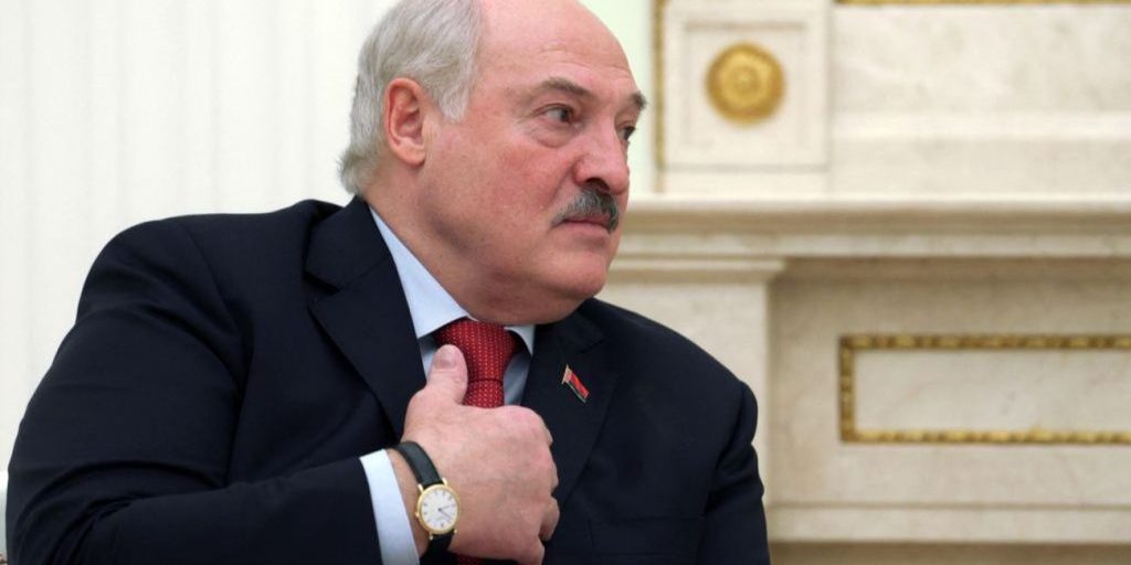 L'Ucraina a rischio di scomparsa come stato: il leader bielorusso Lukashenko avverte Zelenskyy di sedersi al tavolo delle trattative