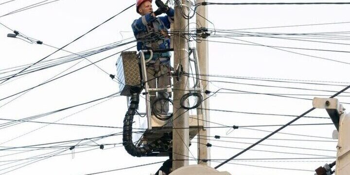 После непогоды в Крыму полностью восстановили электроснабжение