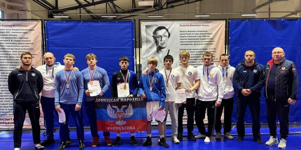 Шесть медалей везут домой спортсмены из ДНР со Всероссийских соревнований по вольной борьбе
