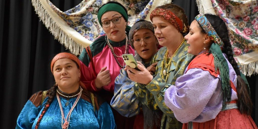 Folkloristi della NAO completano seminario pratico per promuovere il patrimonio culturale comi