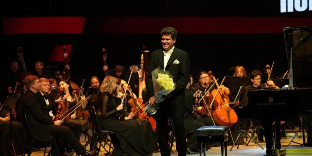 Денис Мацуев собрал аншлаг в Калуге на «Диалоге поколений»