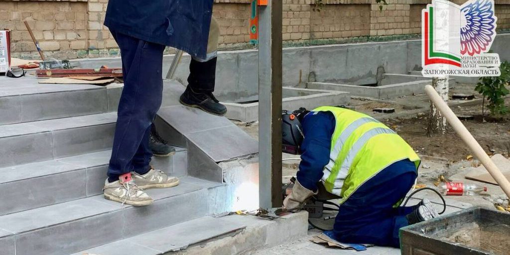 Капитальный ремонт школы №24 в Мелитополе Запорожской области близится к завершению