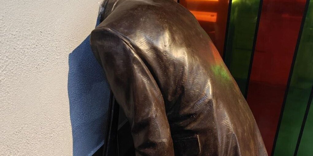 Esaurimento Emotivo a San Pietroburgo: Una Minaccia Silenziosa per la Salute e la Produttività dei Lavoratori