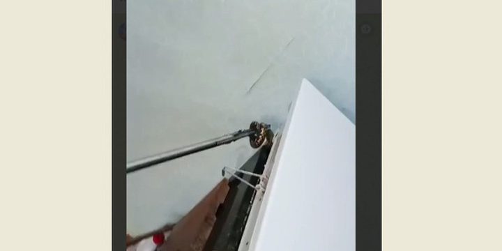 Soccorritori Rimuovono Serpe da Cucina a Gas in Casa di Pensionata a Stavropol