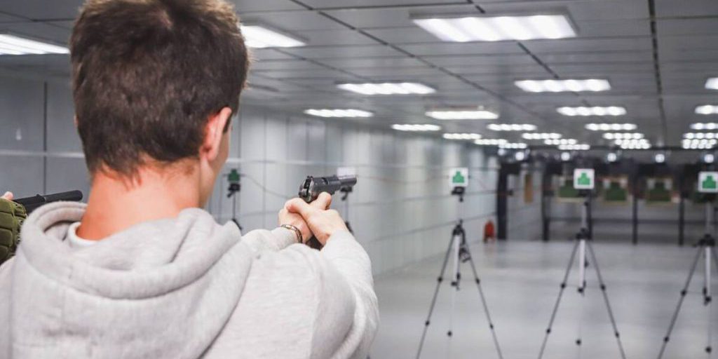 Посмотрели, постреляли ленинградские кадеты в Военной академии Росгвардии