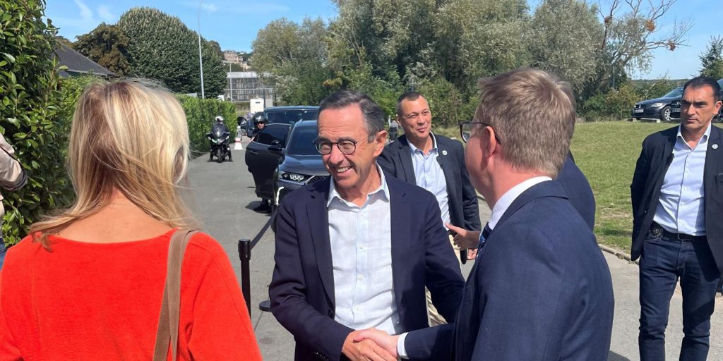 "Retailleau: i Repubblicani francesi escludono un governo con i socialisti"