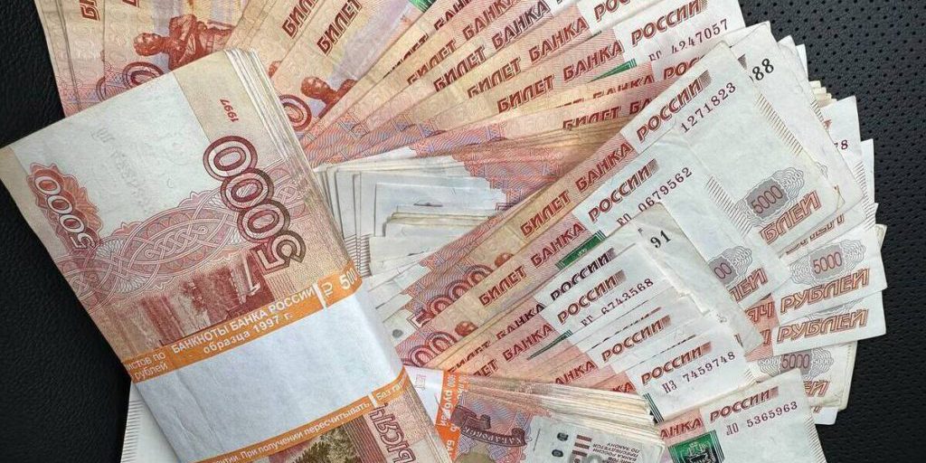 Коммерсанты Петербурга на четверть урезали объемы кредитов