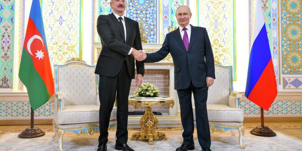 Putin meets with Azerbaijani president, explains how Russian missiles shot down Azerbaijani passenger plane