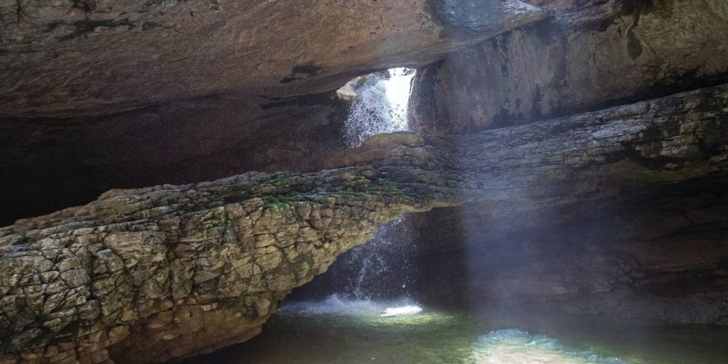 "Chiusura temporanea delle attrazioni turistiche: Lago Kezenoyam e Canyon Sulak in Daghestan"