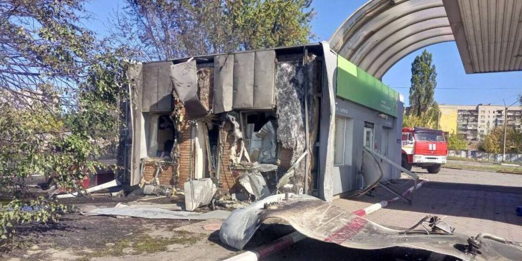 ВСУ продолжают бить по АЗС ЛНР