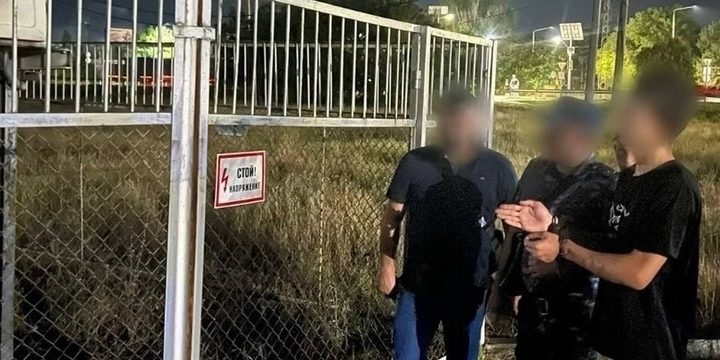 К уголовной ответственности за поджог электровоза в Ростовской области привлекут трех молодых людей