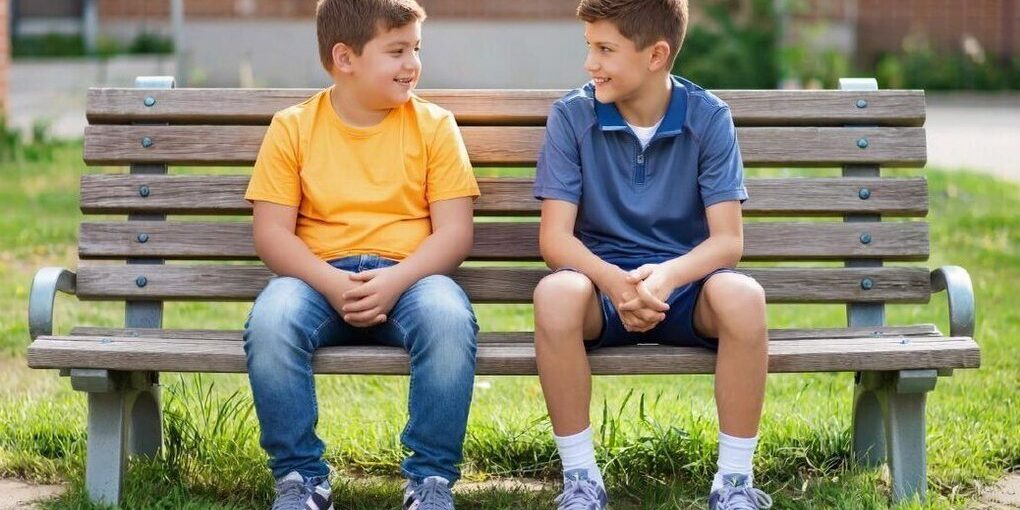 Дети стали выше, но здоровее ли: эксперт комментирует риски цифровой эпохи