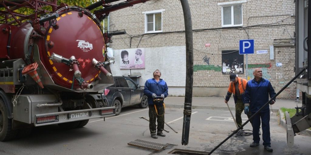 Pulizia del Collettore Pluviale a Ivanovo: Un'Operazione Fondamentale per la Sicurezza e il Benessere dei Cittadini