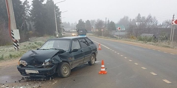 Две пассажирки отечественного автомобиля получили травмы при ДТП в Великоустюгском округе