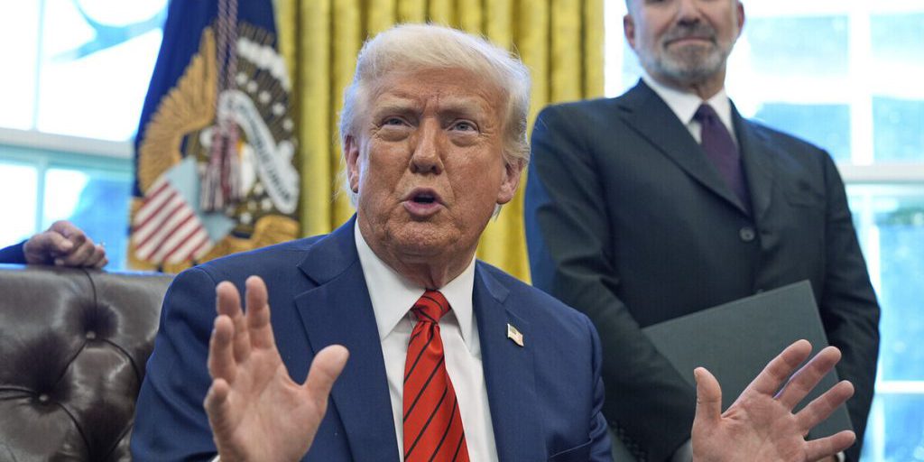 Трамп готовит важное заявление в 22:00