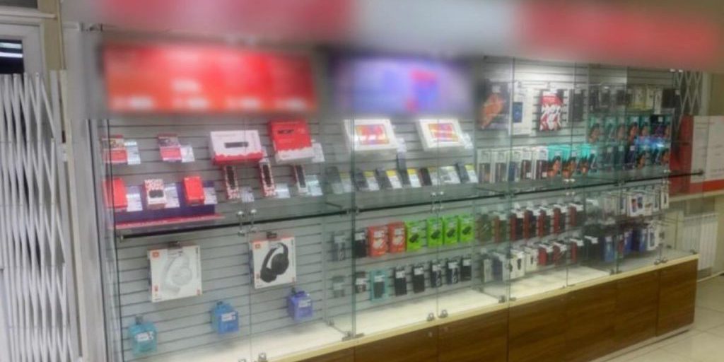 Сотрудница салона связи передавала данные абонентов украинским кураторам