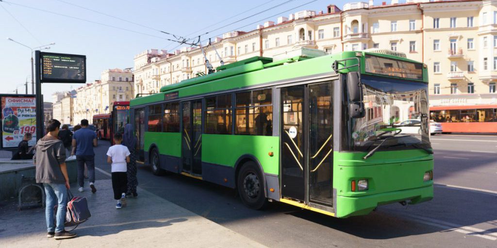 Более 50 безбилетников поймали в общественном электротранспорте Казани за месяц