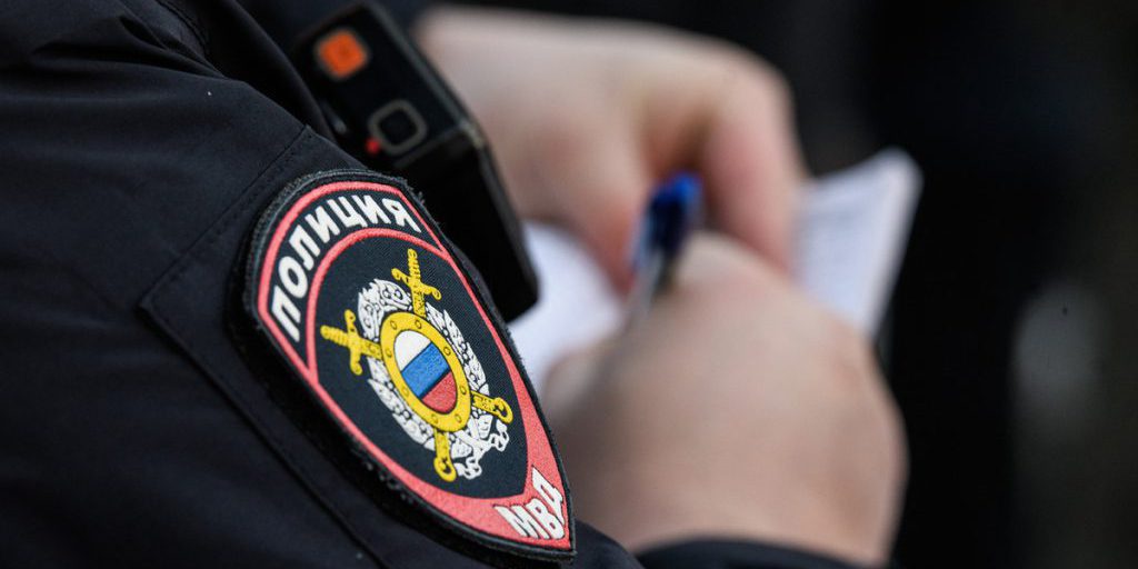 Двое мужчин в масках убивали мужчину в Москве, пока тот кричал