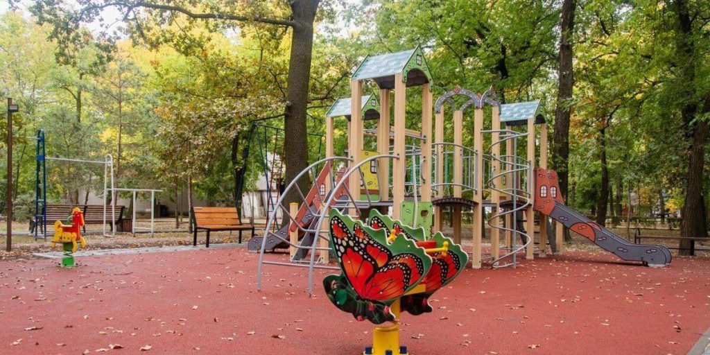 Nuova Area Giochi per Bambini a Melitopol: Un Passo verso una Comunità più Solida e Sostenibile